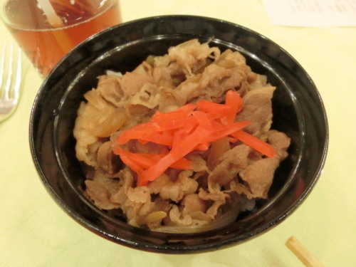 如水会館　ＧＷブッフェ　牛丼.jpg