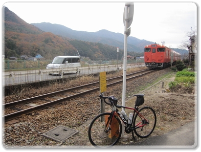 1126JR芸備線（狩留家駅付近）_1126.jpg