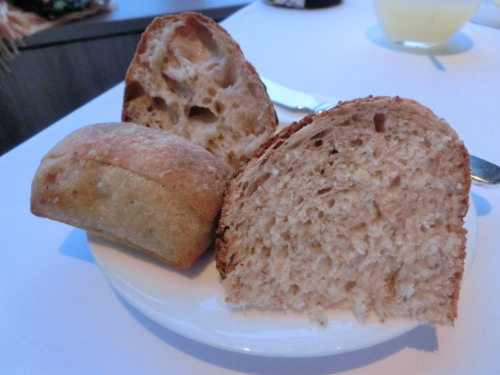 アジュール４５　パン３種.jpg