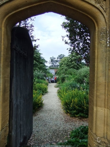 283973_10150238060557821_1001810_n[1] (2).jpg