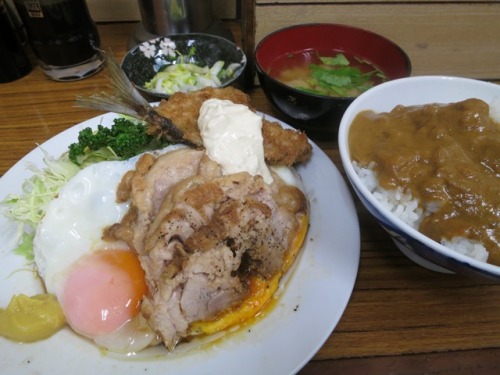 20150106_八千代_チャーシューエッグ定食アジフライカレー掛け.JPG