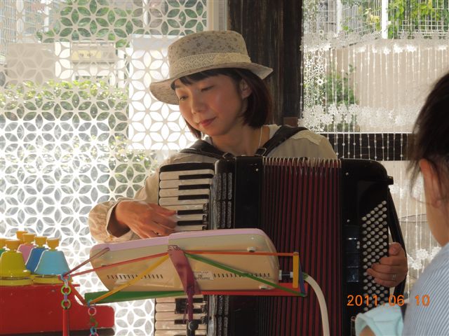 ２０１２年６月１０日、イマイアキ、垂水ファボリータ 010.jpg