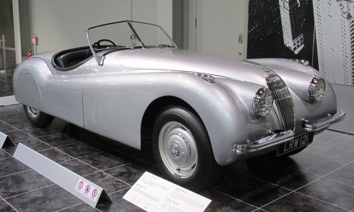 1951ジャガーXK120.JPG