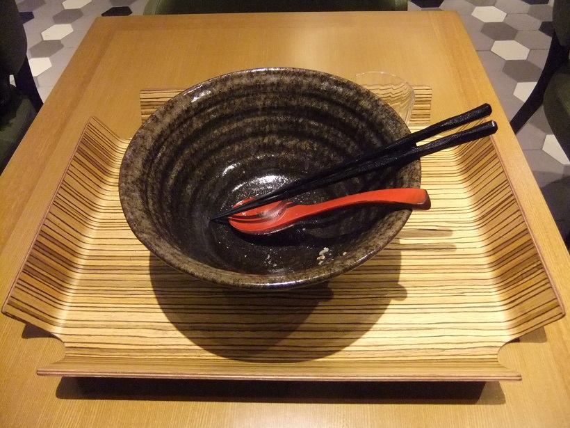 ごく旨肉そば 日の陣のトレイ20130901.JPG