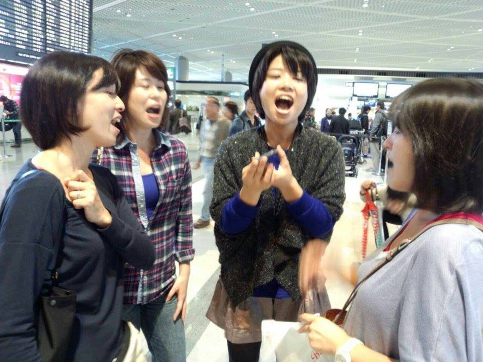 SEASONSOFLOVE@AIRPORT.jpg