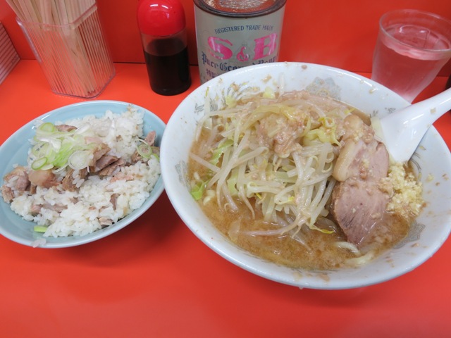 20120428_らーめん いごっそう味噌らーめんと塩豚めしfT.JPG