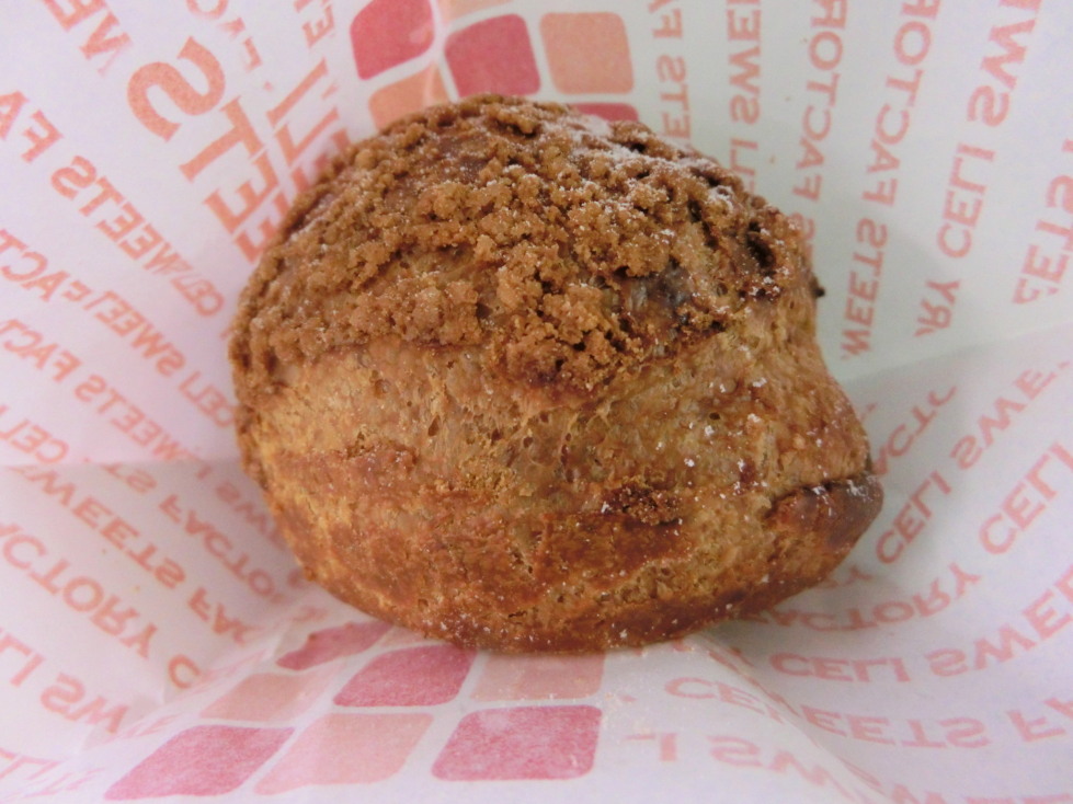 ＣＥＬＩ　ＳＷＥＥＴＳ　ＦＡＣＴＯＲＹ　パムプリーバター使用のシュークリーム.jpg