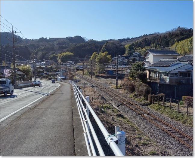 45線路沿いに下る