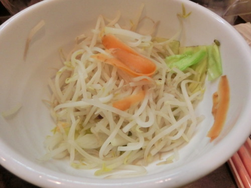 鶏の穴　トリパクチー　野菜盛り.jpg