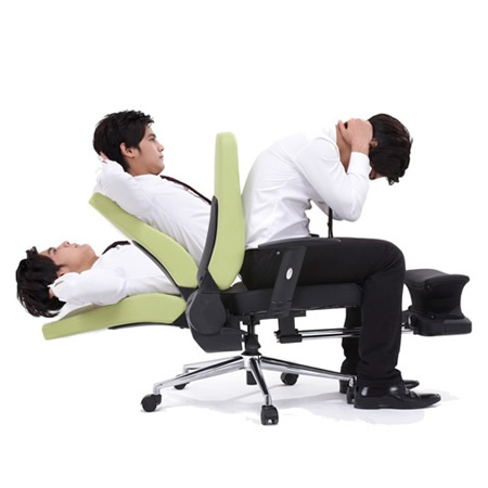 85-3-仮眠可能なオフィスチェア.jpg