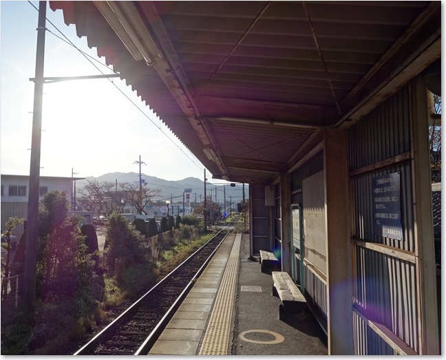 26ホーム貴生川方面