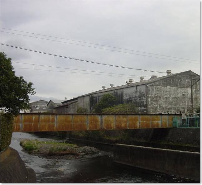 25錆びついた鉄橋