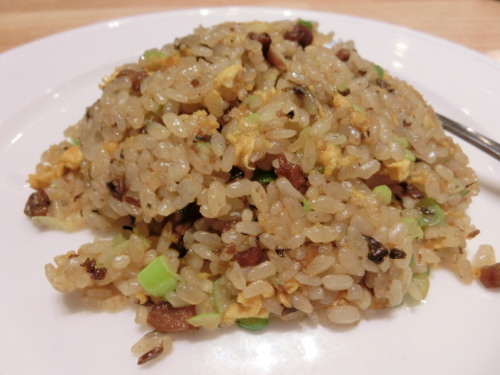 北京烤鴨店　牛肉入りチャーハン.jpg