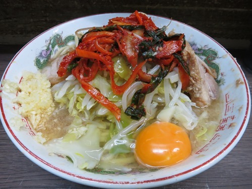 20140222_ラーメン二郎 横浜関内店_小ぶた、ニラキムチ、生たまごweb.JPG