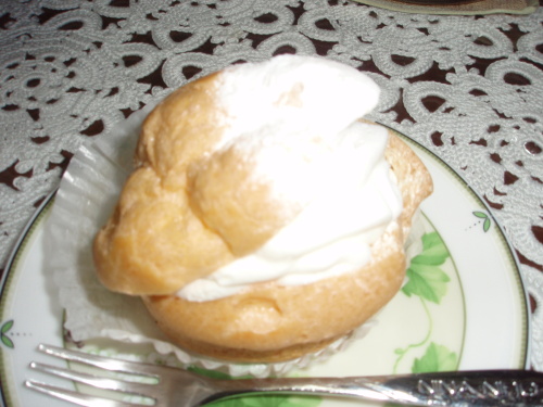 アチクンとペコちゃんのシュー 002.jpg