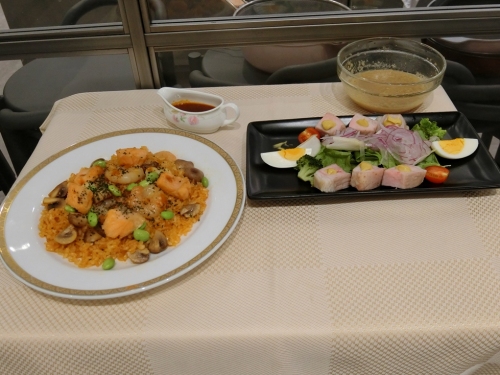 東京會館　シーフードピラフ＆ローストポーク.JPG