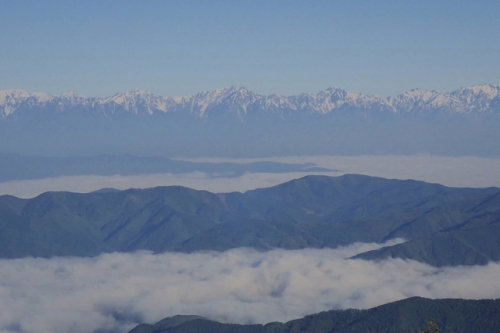 720160517湯の丸山・烏帽子岳.jpg