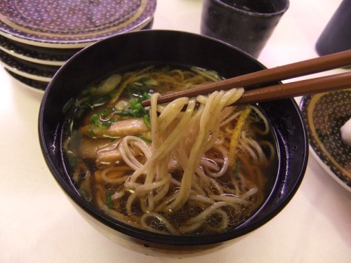 鹿浜２丁目・はま寿司の鴨そば２20120501.JPG
