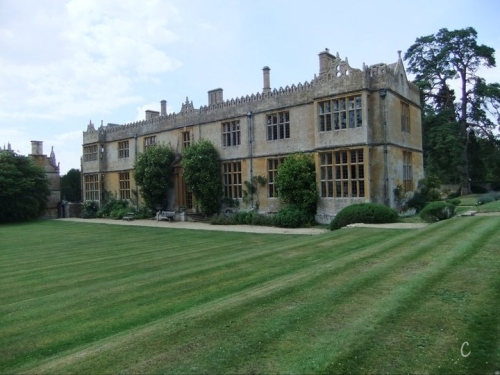 270467_10150238060762821_3858307_n[1] (2).jpg