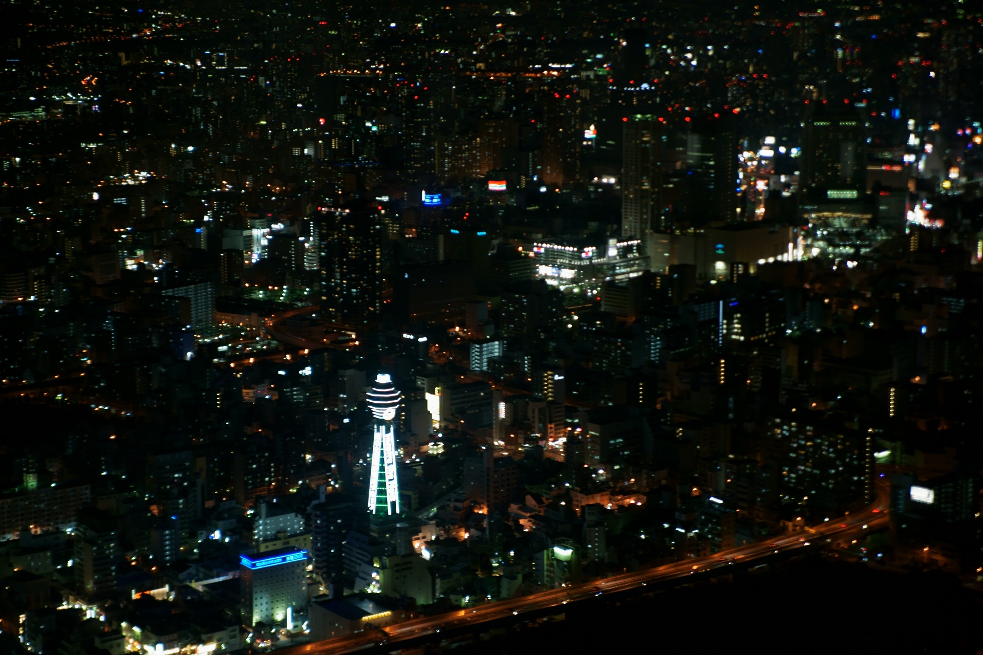 大阪北西方向　通天閣拡大.JPG