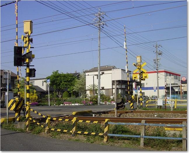 42踏切.JPG