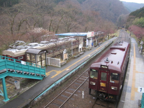 間藤行き列車とレストラン清流