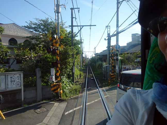 鎌倉江ノ電ポイントのレストラン&線路 (2).JPG