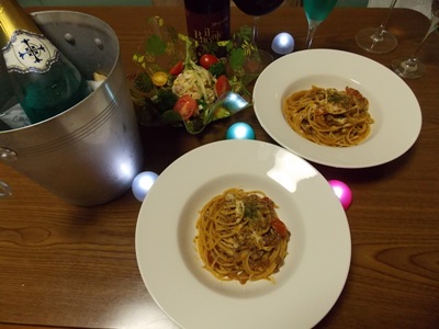 サラダ＆ラグーソースパスタ.JPG