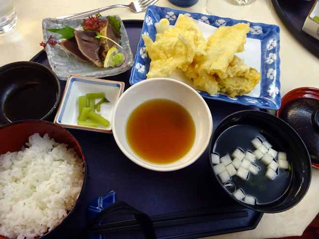 船の食事 (11).JPG