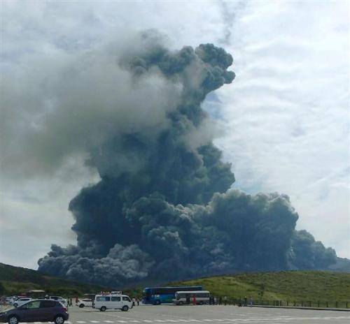 阿蘇山噴火4.jpg