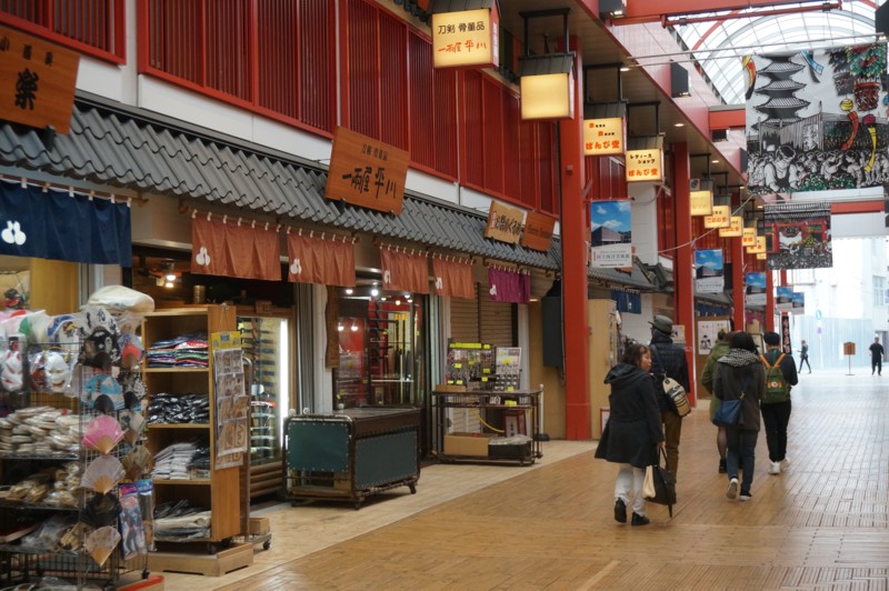 ２．浅草西参道商店街-14D 1703q.jpg