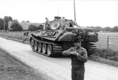 Panther_ausf_G_France_1944_8.jpg