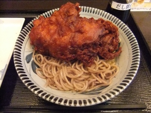 鶴兵衛＠京成八幡の釜玉そば＋こだわり鶏唐揚げ