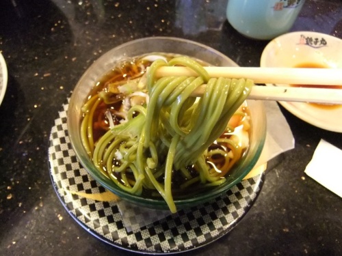 保木間１丁目・すし銚子丸の茶そば２