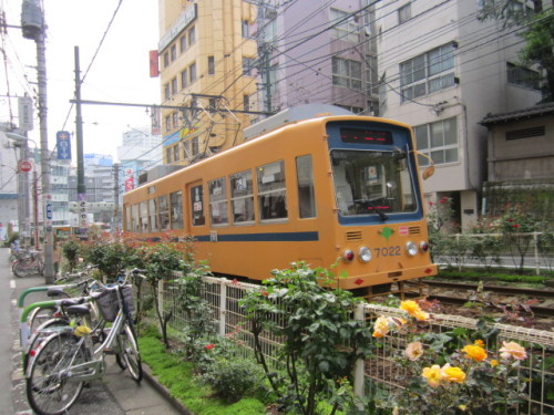 大塚駅付近の7000形復刻色