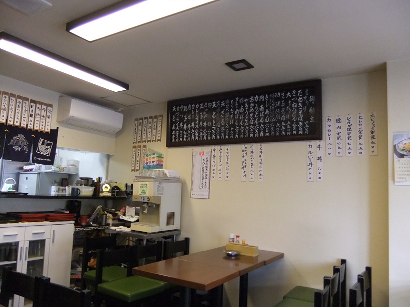 南花畑５丁目・日吉屋の店内20130703.JPG