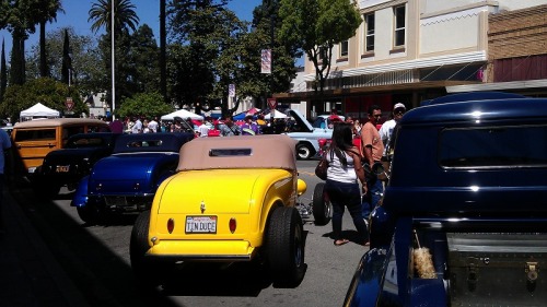 orange vintage car1.jpg