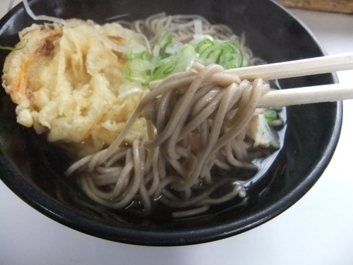 ごん兵衛＠鶴見(二ツ池)の天ぷらそば２