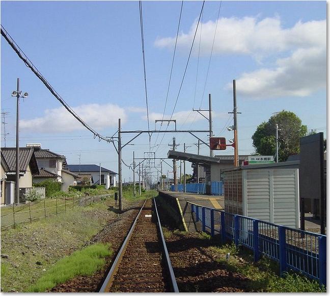 27踏切から美濃本郷駅