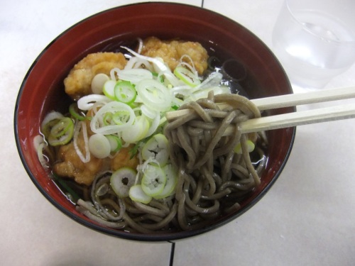 郡山幹線そば処＠JR郡山駅新幹線の鶏唐揚げそば２