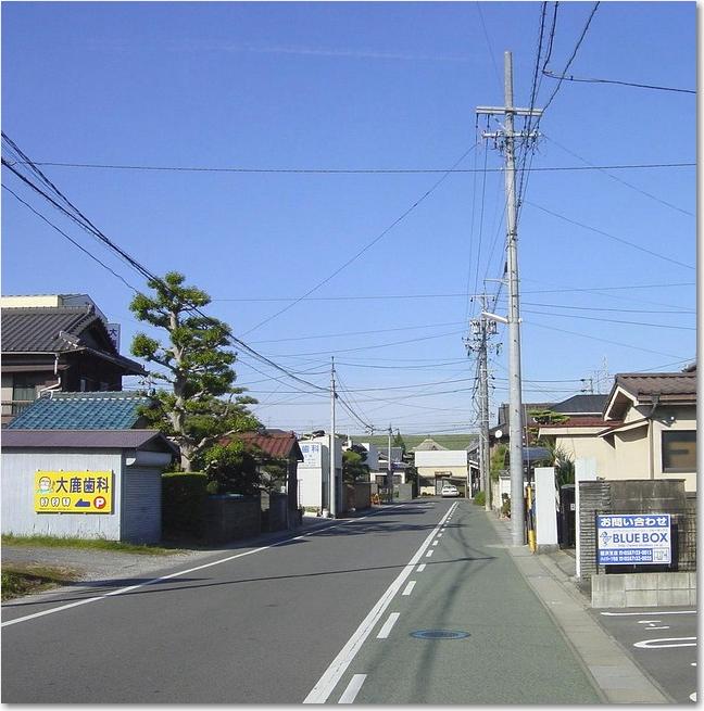 10広い路地.JPG