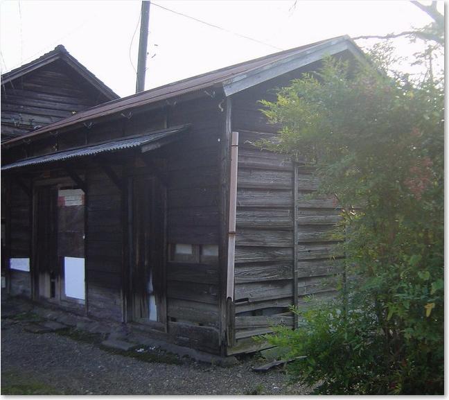 44こんな小屋も