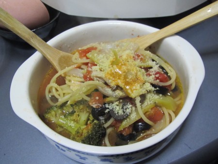 0205 缶トマト缶オリーブのパスタ鍋 (4).JPG