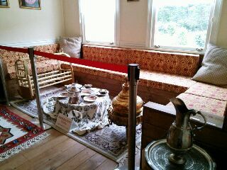 トルコ　女性が過ごす部屋.JPG