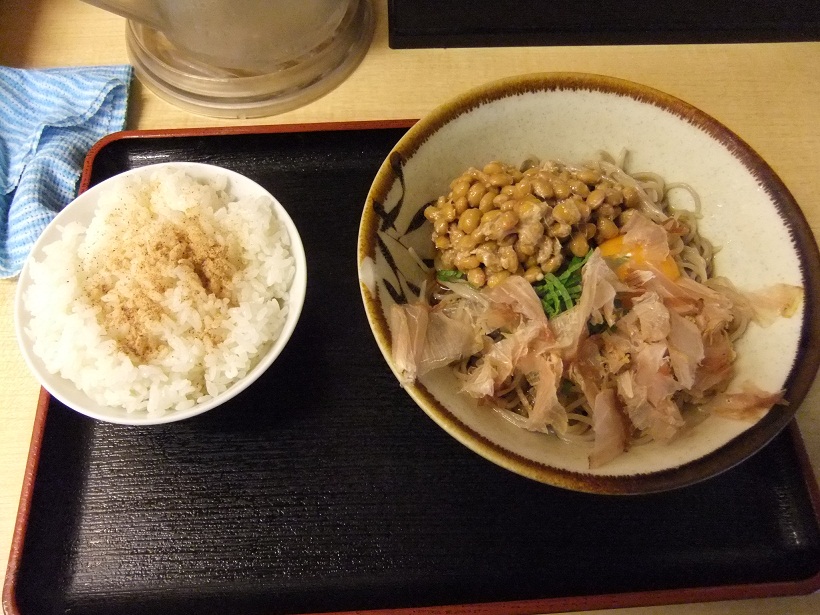 そばよし＠日本橋の納豆そば＋おかかごはん20120613.JPG