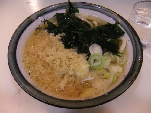 星のうどん＠相鉄横浜駅のたぬきうどん