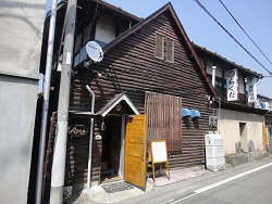 B.w hause　Azans.jpg