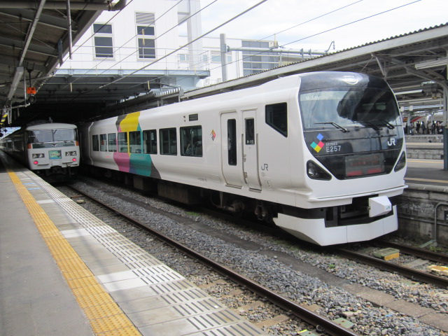 185系はまかいじとE257系あずさ