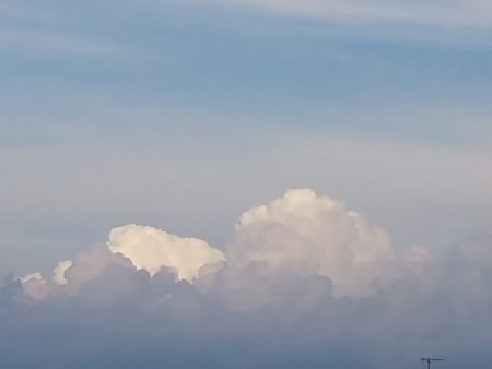 梅雨時の入道雲2021.jpg