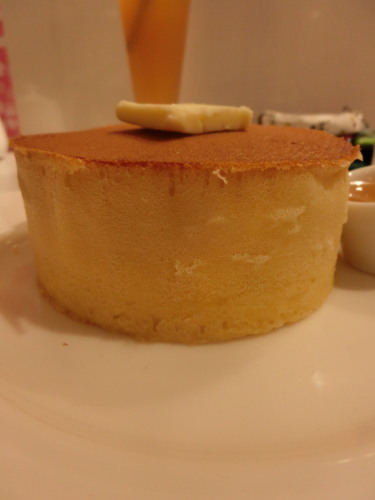 雪の下　発酵バターのパンケーキ　側面.jpg